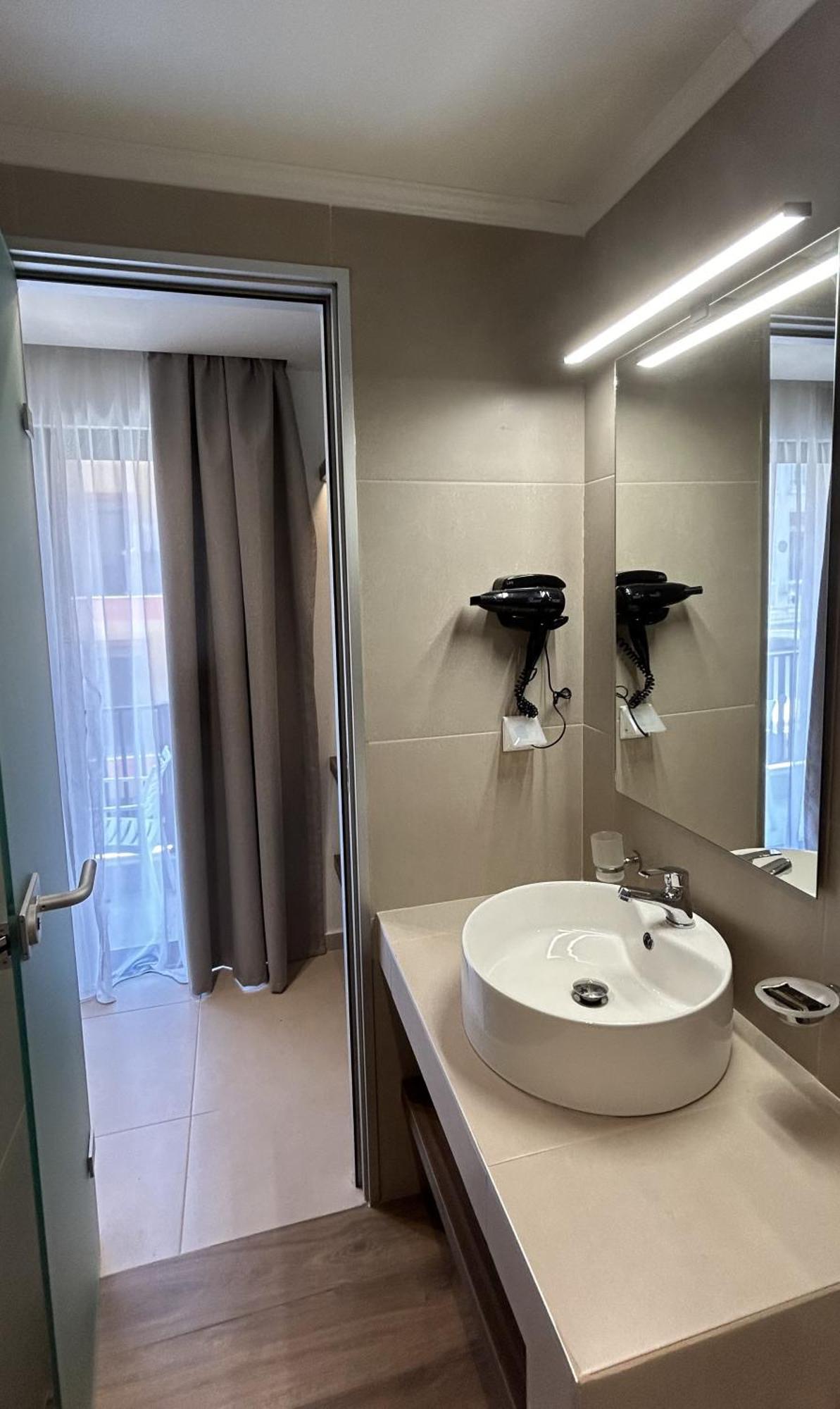 Elite Centre Hotel Rhodes City ภายนอก รูปภาพ